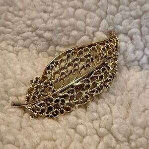Elegant Gold Leaf Brooch